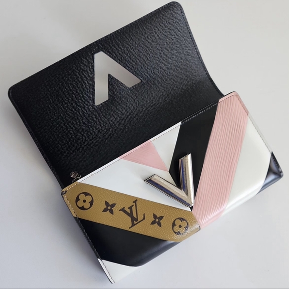 Louis Vuitton Limited Edition Reverse Monogram Twist Lock Wallet - Picture 7 of 13